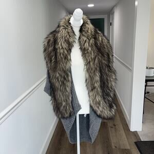 GUESS Removable Faux Fur Collar Cable Knit Sweater Coat Grey Oversized Mob Wife